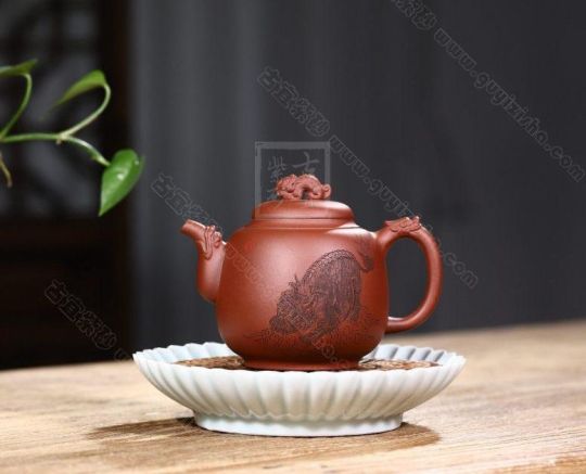 《靈龍納?！? title=